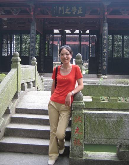 邱雅（北京工商大学副教授）