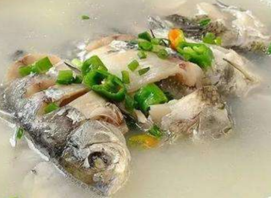 砂仁鲫鱼汤