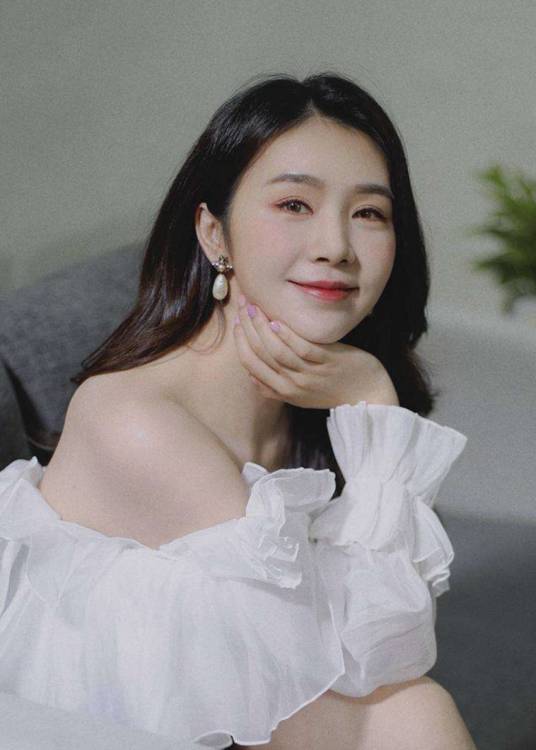 曹璐（中国内地女歌手）