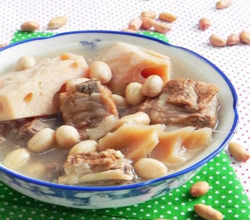 莲藕花生排骨汤