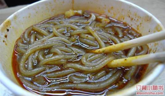 重庆八哥酸辣粉（地铁商场店）