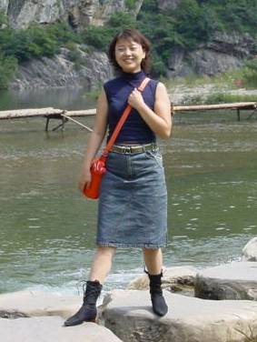 周伟红（中国吉林大学化学学院博士生导师）