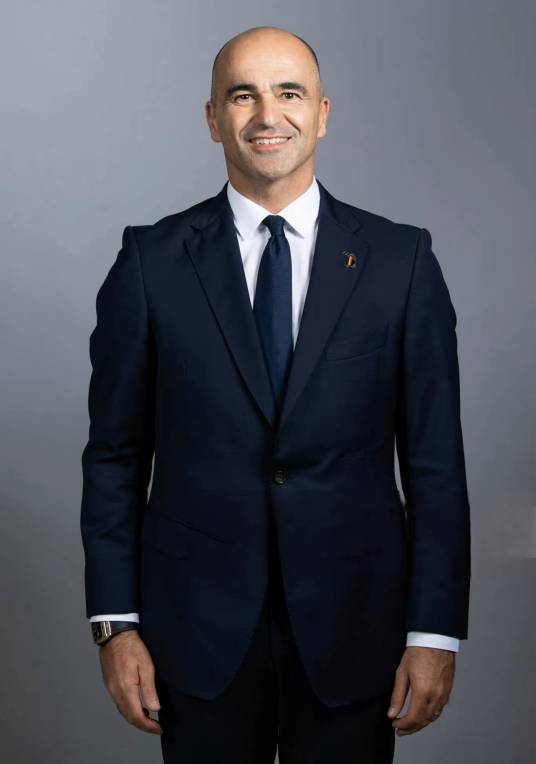 罗伯托·马丁内斯（西班牙足球运动员、教练）