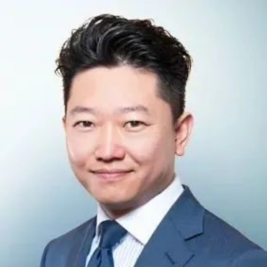 柳昕（英国富而德律师事务所合伙人）