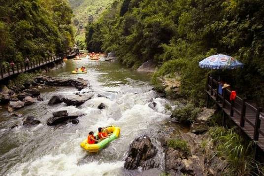 碧水峡漂流