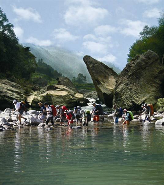 炉西峡原始大峡谷