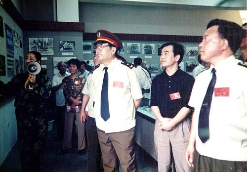 袁兴华（中共浙江省委原常委、浙江省军区原司令员）