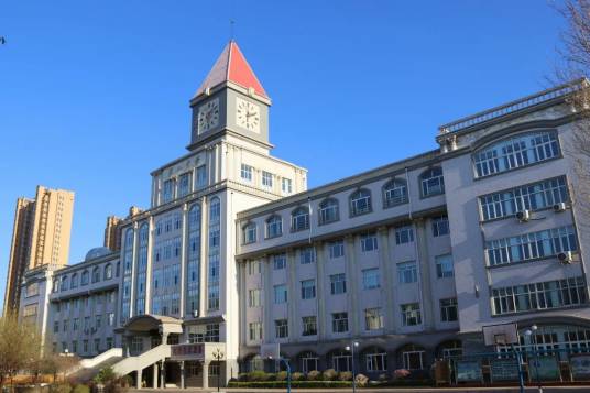 齐齐哈尔市第八中学校
