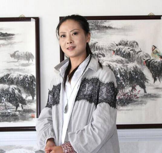 王筱丽（青海省美术家协会主席）