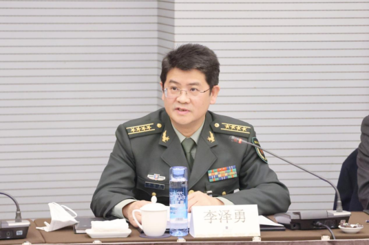 李泽勇（中国人民解放军江苏省常州军分区原司令员）