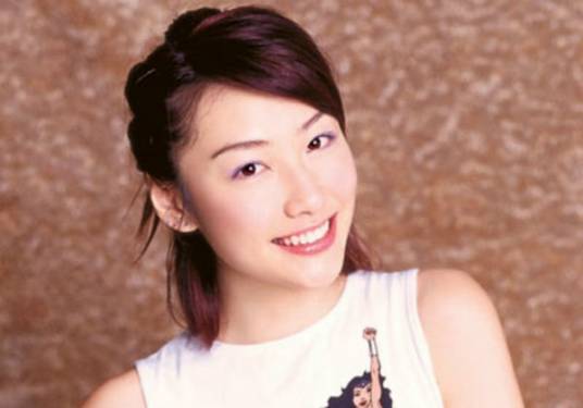 陈文媛（中国香港女歌手、演员）