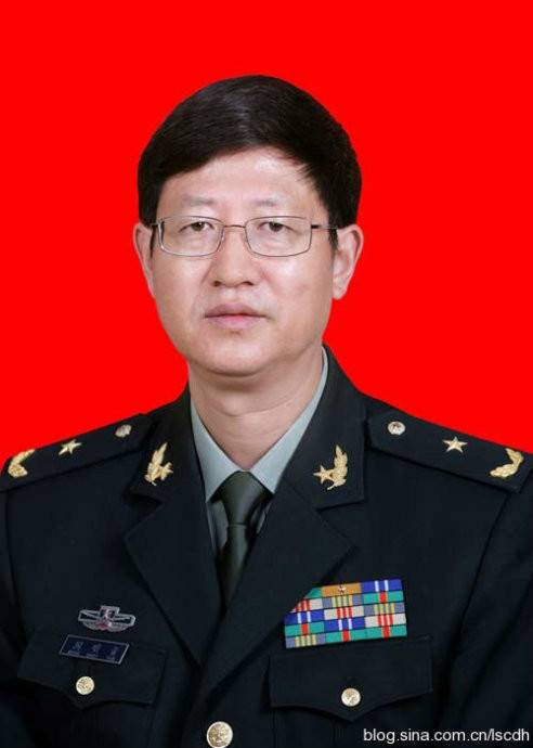 周明贵（原中国人民解放军南京军区政治部副主任）