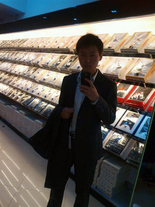 王文瑾（毕业于华中科技大学文华学院工程管理专业）