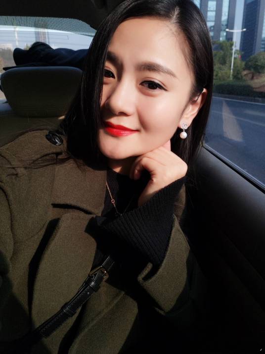 陈爽（中国女演员、本山传媒旗下演员）