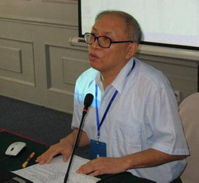 吴金华（南京师范大学中文系教师）