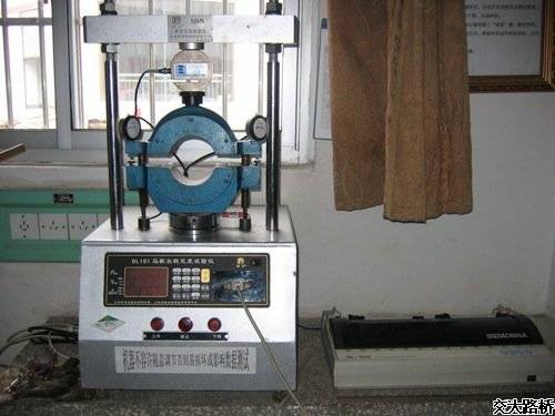 马歇尔稳定度测定仪