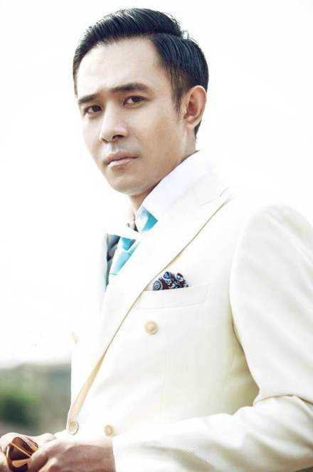 贾一平（中国国家话剧院演员、导演）