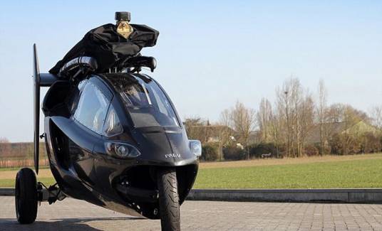 飞行摩托车（悉尼的发明家克里斯多佛制成的辆飞行摩托）