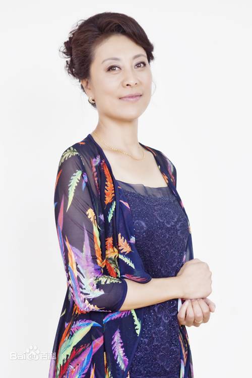 岳红（中国内地女演员、四川省影视艺术联盟顾问）