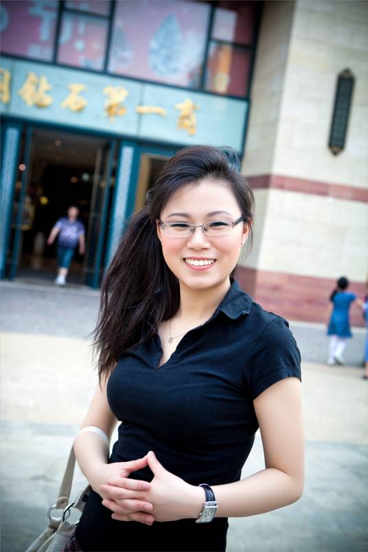 张笑颜（加拿大籍华人（哈佛女孩））