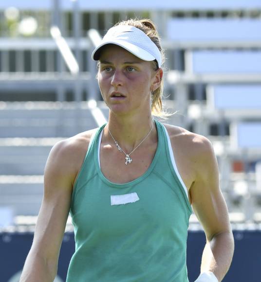 柳德米拉·萨姆索诺娃