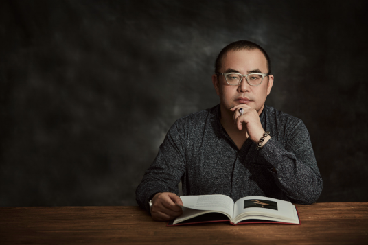 邱伟杰（美学家、诗人）