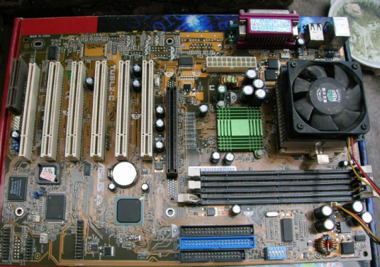 815主板