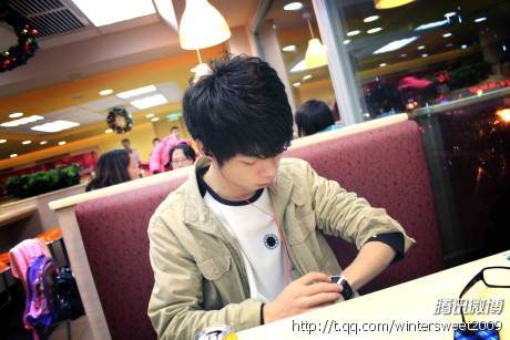 异地恋（小右(Rap16)演唱歌曲）