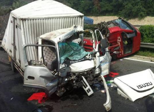 8.22广深高速公路重大车祸事故