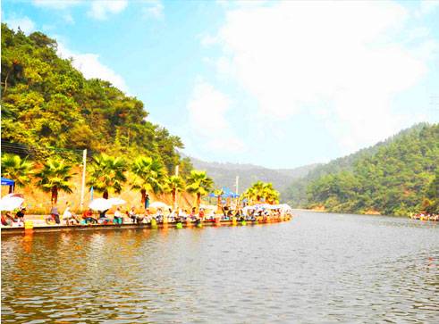 泰康山生态旅游度假区