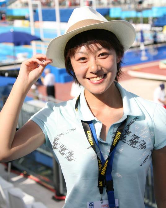 张萌萌（央视体育频道主持人）