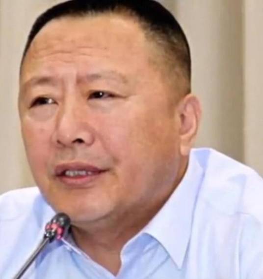 王学伶（葫芦岛银行董事、行长）