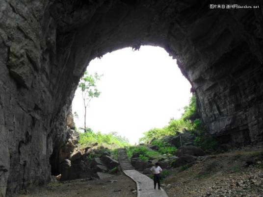 月岩（月球表面的岩石）