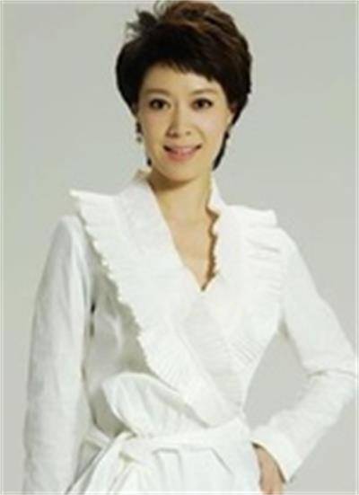 女主播直播卖萌