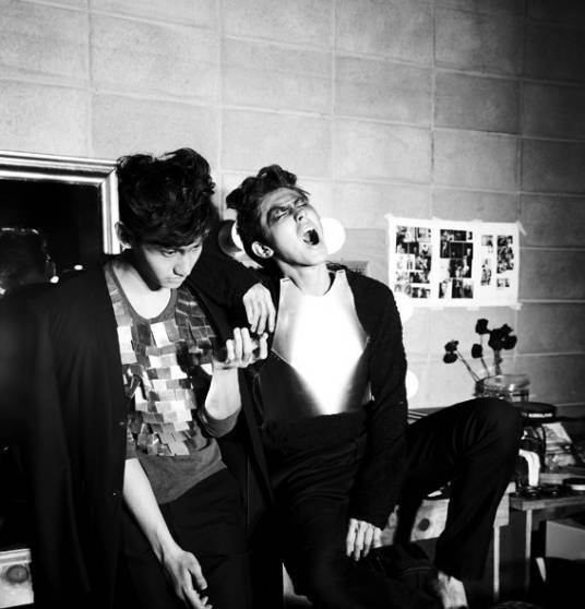 SHE（东方神起演唱歌曲）