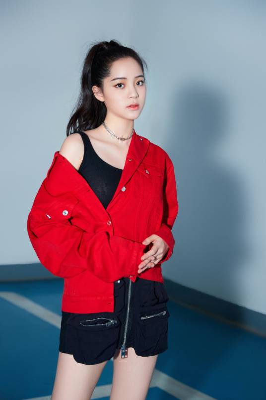 欧阳娜娜（中国台湾大提琴演奏者、演员、歌手）