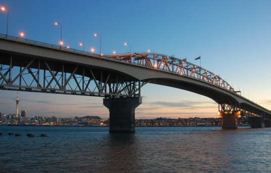 奥克兰海港大桥