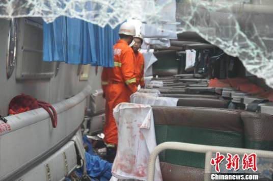 9·2广西大客车侧翻事故