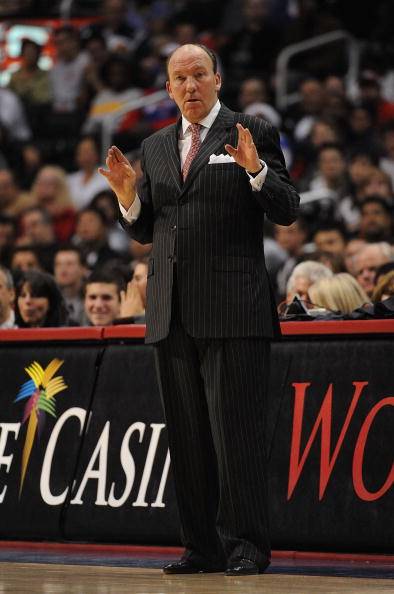 迈克·邓利维（美国前NBA球员和教练）