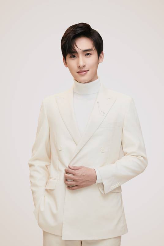 张赫（中国辽宁籍男歌手、演员）