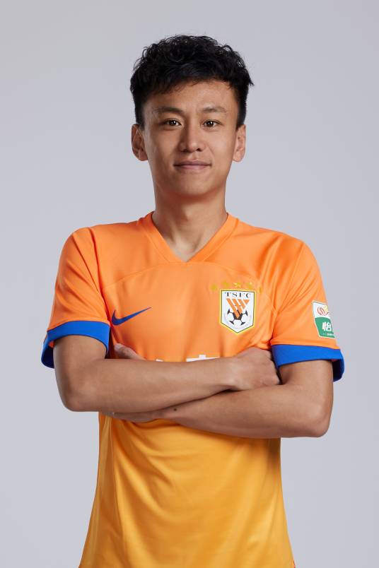 张弛（中国足球运动员）