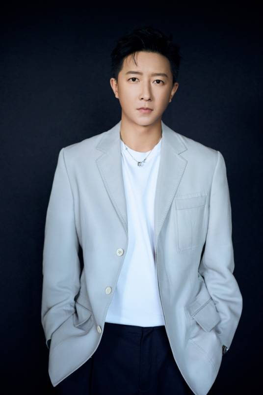 韩庚（中国内地影视男演员、流行乐歌手、赛车手）