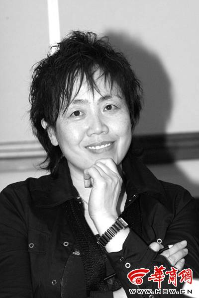 杜丽萍（西安高新逸翠园学校校长兼党支部书记）