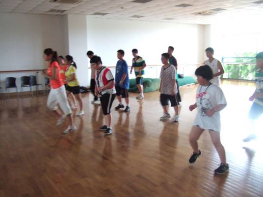 全封闭式减肥训练营