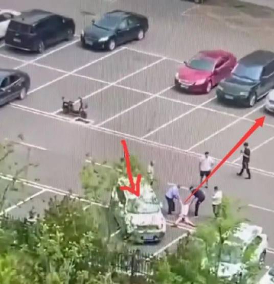 8·2唐山男子驾车碾压女友事件