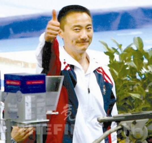 乔良（中国女子体操队主教练）