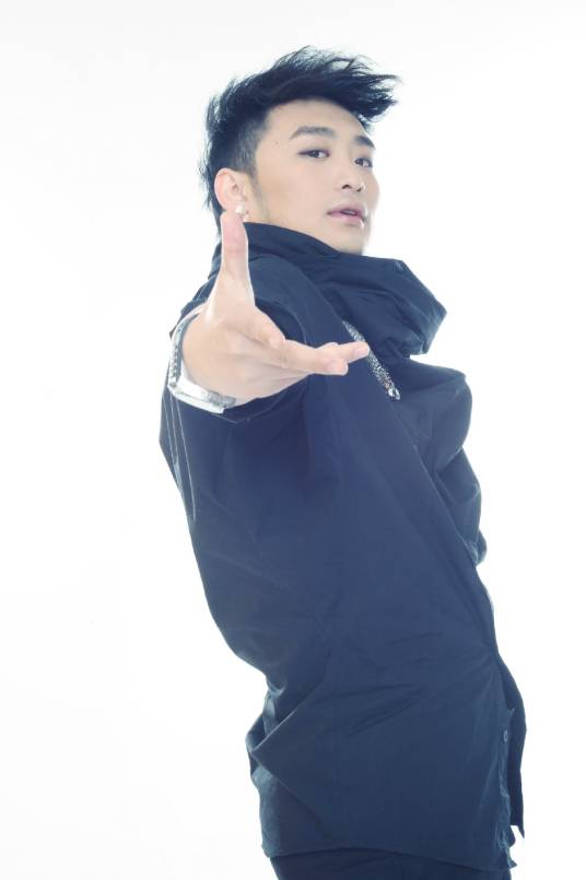 夏震（SDT娱乐创始人）