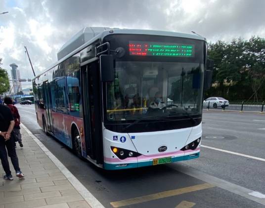 青岛公交隧道3路