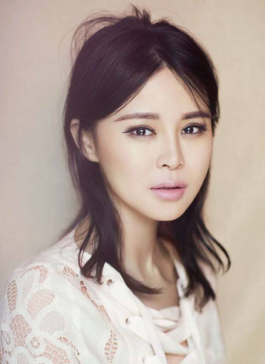 关悦（中国内地影视女演员、出品人）