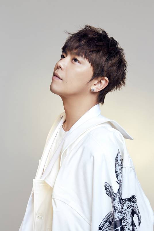 黄鸿升（中国台湾男歌手、演员、主持人、作家）